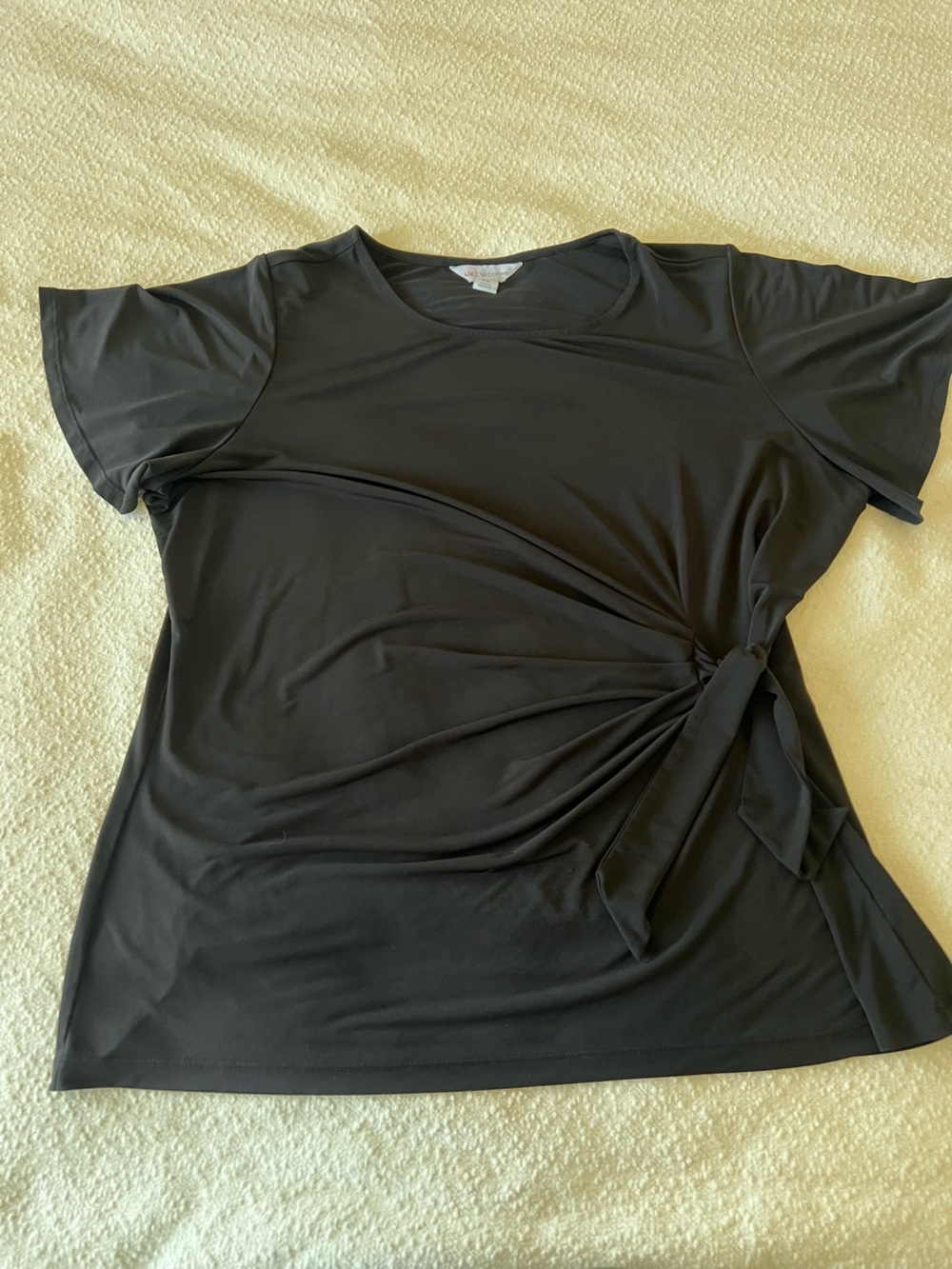Liz Claiborne Black Asymmetrical Knot-Front Women’s Blouse